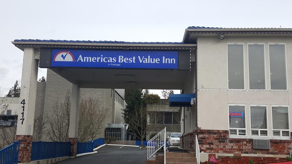 Americas Best Value Inn Lynnwood Buitenkant foto