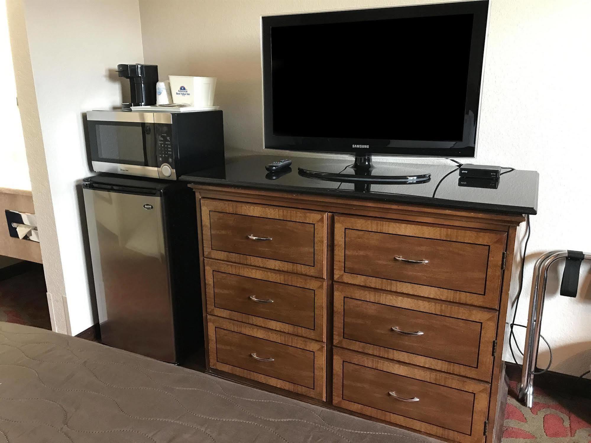 Americas Best Value Inn Lynnwood Buitenkant foto